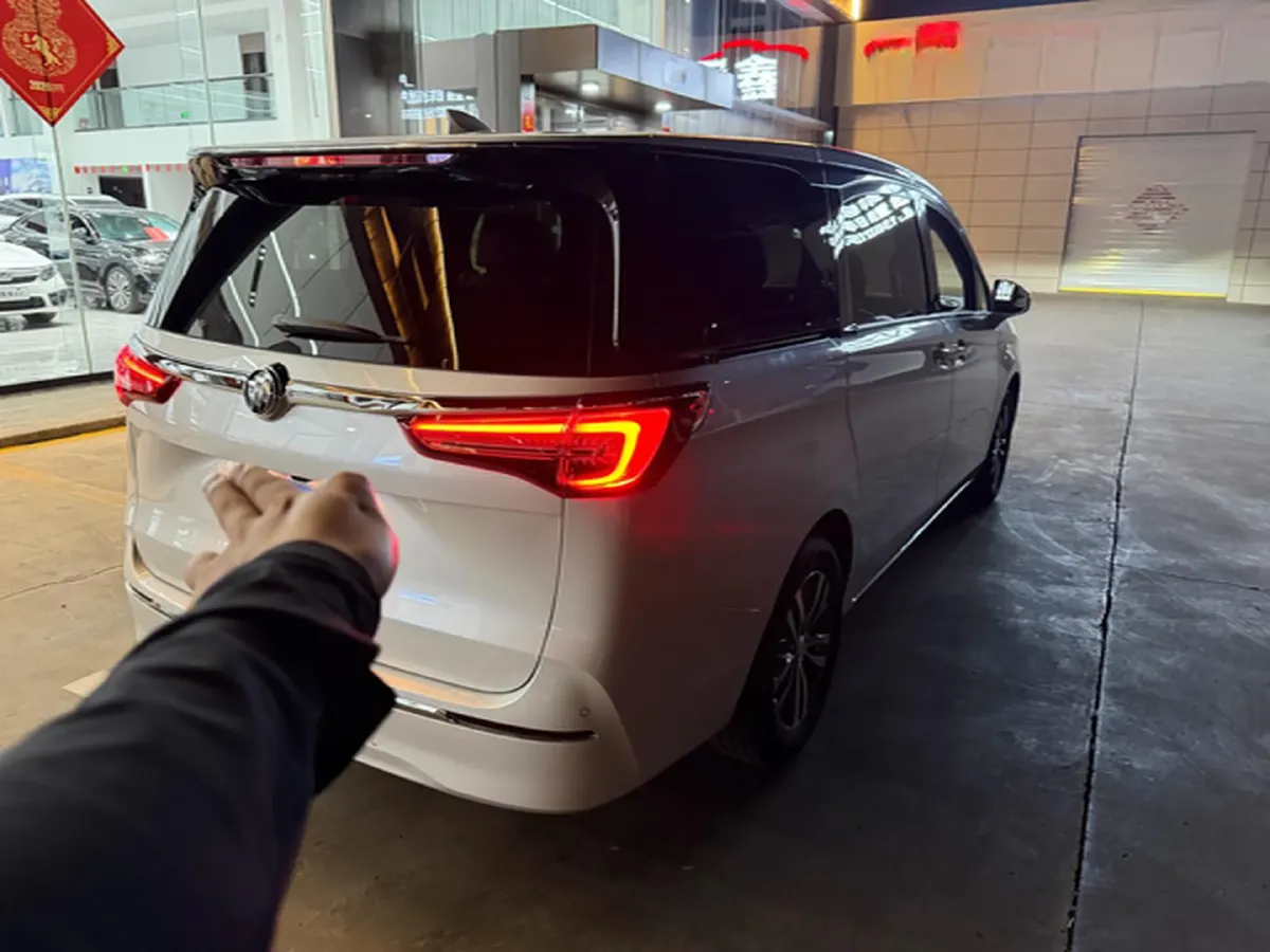 2021 Buick GL8 2.0T 237HP L4 9AT,autocango,china used car exporter,china ev exporter,chinese used car exporter,chinese used ev exporter