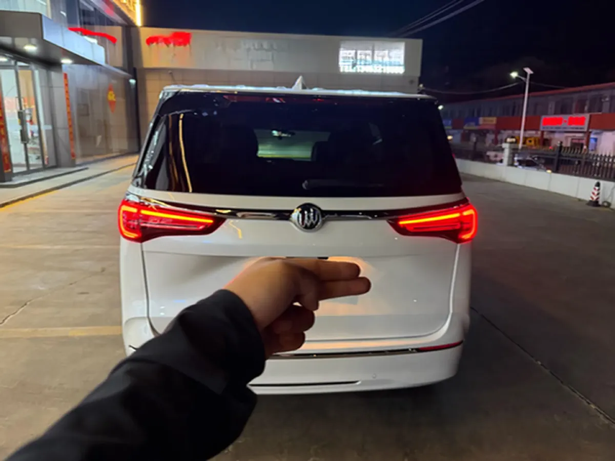 2021 Buick GL8 2.0T 237HP L4 9AT,autocango,china used car exporter,china ev exporter,chinese used car exporter,chinese used ev exporter