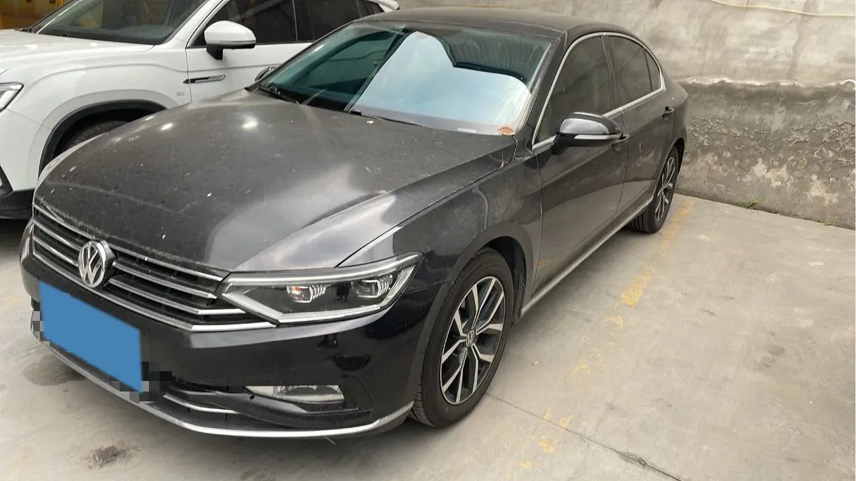 2020 Volkswagen Magotan 2.0T 186HP L4 7DCT,autocango,china used car exporter,china ev exporter,chinese used car exporter,chinese used ev exporter