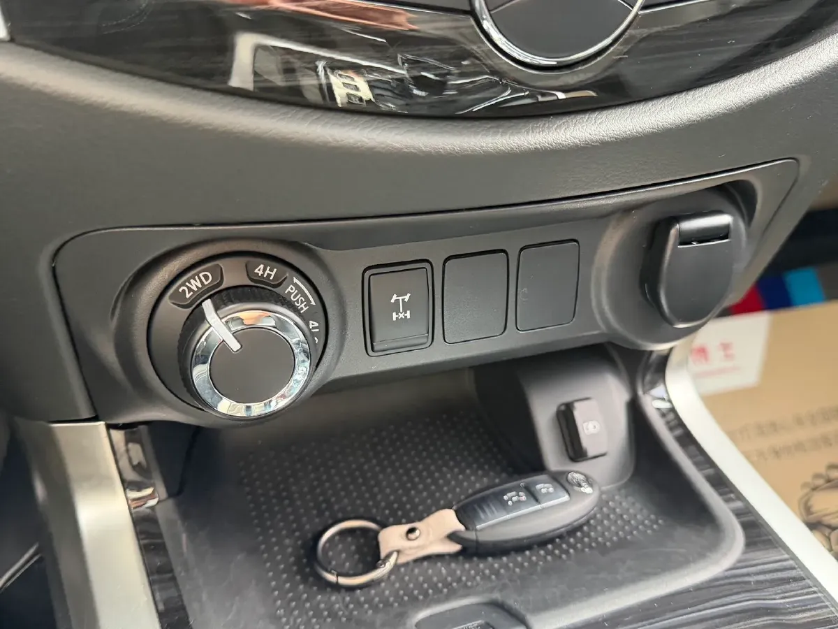 2020 Nissan Terra 2.5L 193HP L4 7AT,autocango,china used car exporter,china ev exporter,chinese used car exporter,chinese used ev exporter