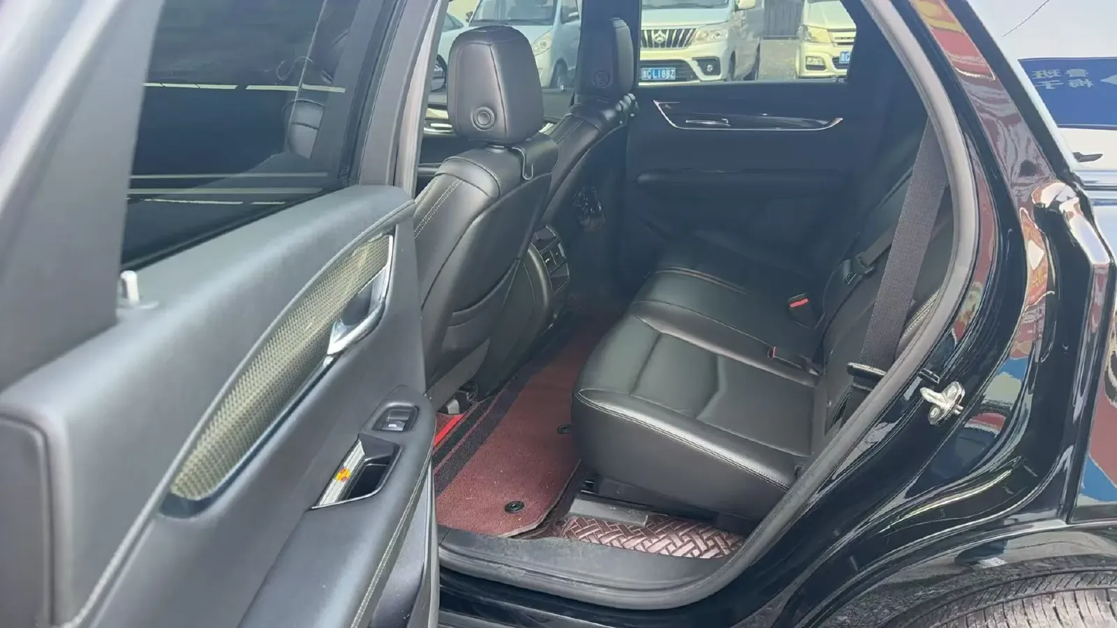 2022 Cadillac XT5 2.0T 237HP L4 9AT,autocango,china used car exporter,china ev exporter,chinese used car exporter,chinese used ev exporter