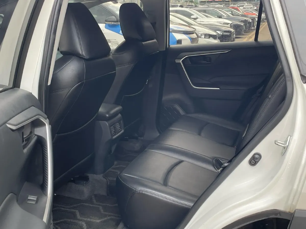 2022 Toyota RAV4 2.0L 171HP L4 CVT,autocango,china used car exporter,china ev exporter,chinese used car exporter,chinese used ev exporter