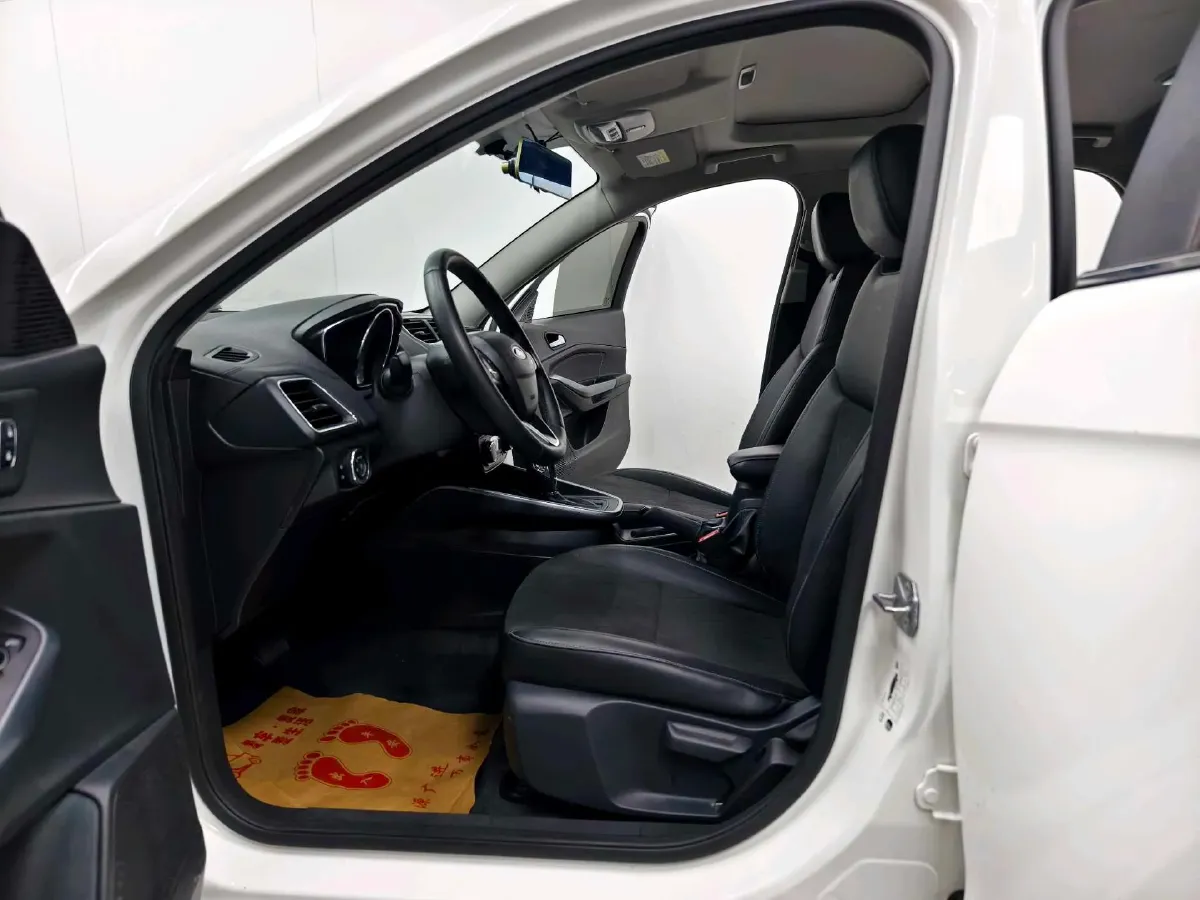 2019 Ford Escort 1.5L 122HP L3 6AT,autocango,china used car exporter,china ev exporter,chinese used car exporter,chinese used ev exporter