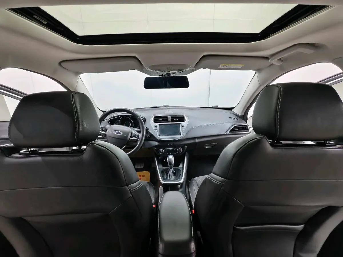 2019 Ford Escort 1.5L 122HP L3 6AT,autocango,china used car exporter,china ev exporter,chinese used car exporter,chinese used ev exporter