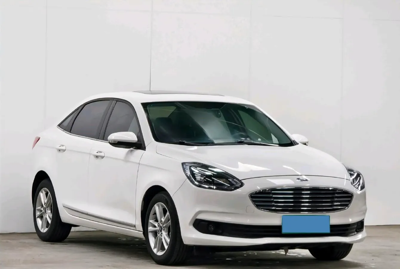 2019 Ford Escort 1.5L 122HP L3 6AT,autocango,china used car exporter,china ev exporter,chinese used car exporter,chinese used ev exporter