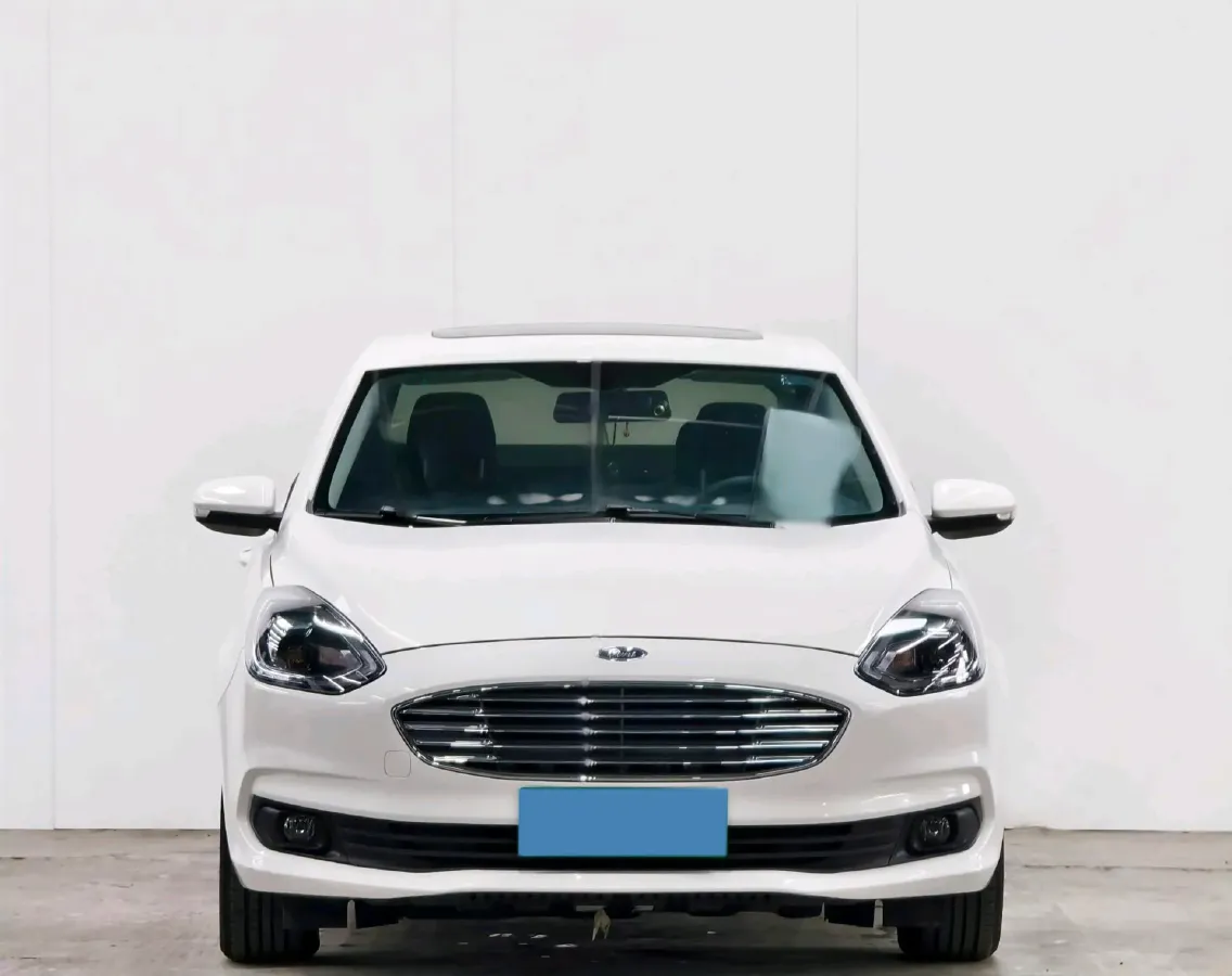 2019 Ford Escort 1.5L 122HP L3 6AT,autocango,china used car exporter,china ev exporter,chinese used car exporter,chinese used ev exporter