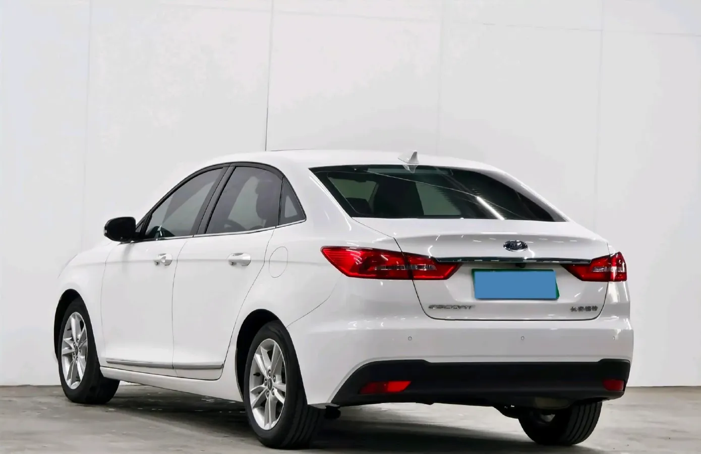 2019 Ford Escort 1.5L 122HP L3 6AT,autocango,china used car exporter,china ev exporter,chinese used car exporter,chinese used ev exporter