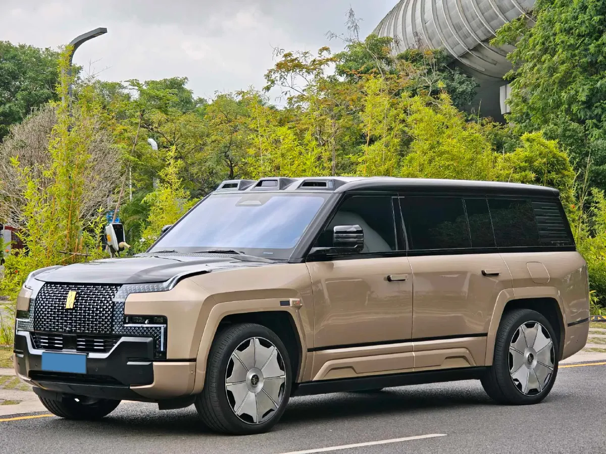 2025 YangWang U8 L REEV 272HP REEV,autocango,china used car exporter,china ev exporter,chinese used car exporter,chinese used ev exporter