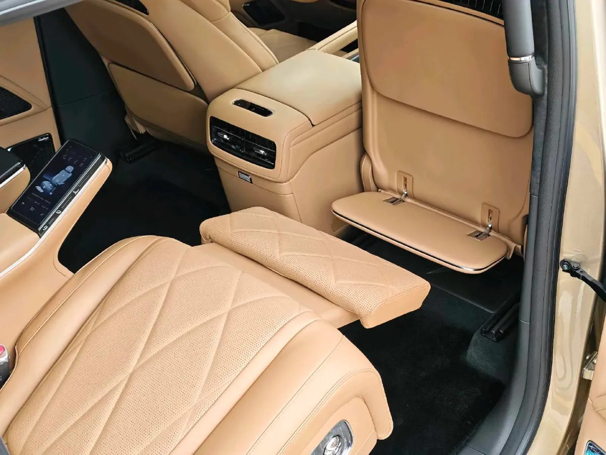 2025 YangWang U8 L REEV 272HP REEV,autocango,china used car exporter,china ev exporter,chinese used car exporter,chinese used ev exporter