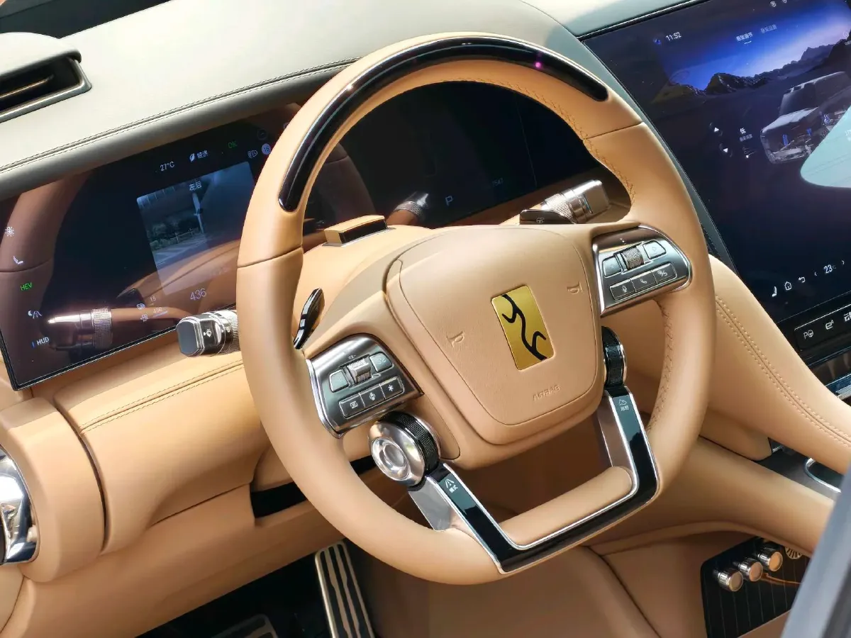 2025 YangWang U8 L REEV 272HP REEV,autocango,china used car exporter,china ev exporter,chinese used car exporter,chinese used ev exporter