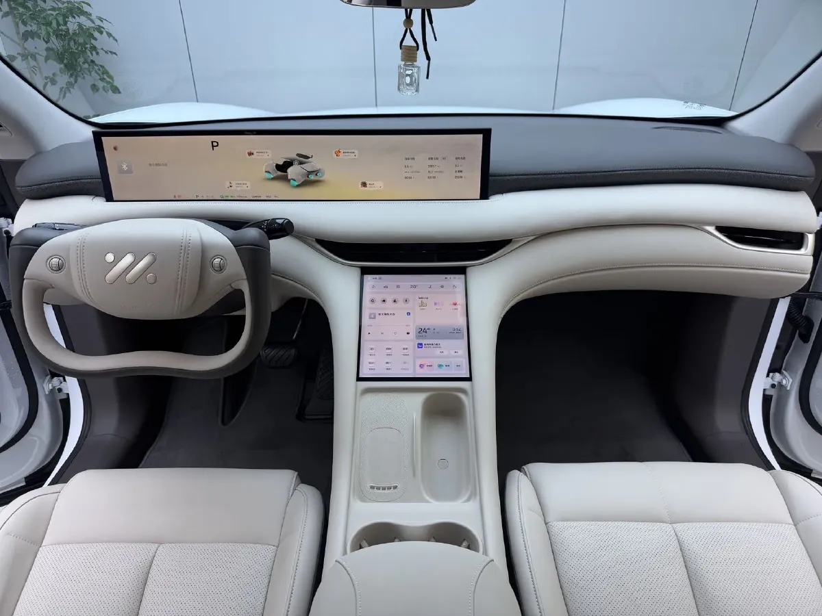 2025 IM LS6 BEV 75KWH,autocango,china used car exporter,china ev exporter,chinese used car exporter,chinese used ev exporter