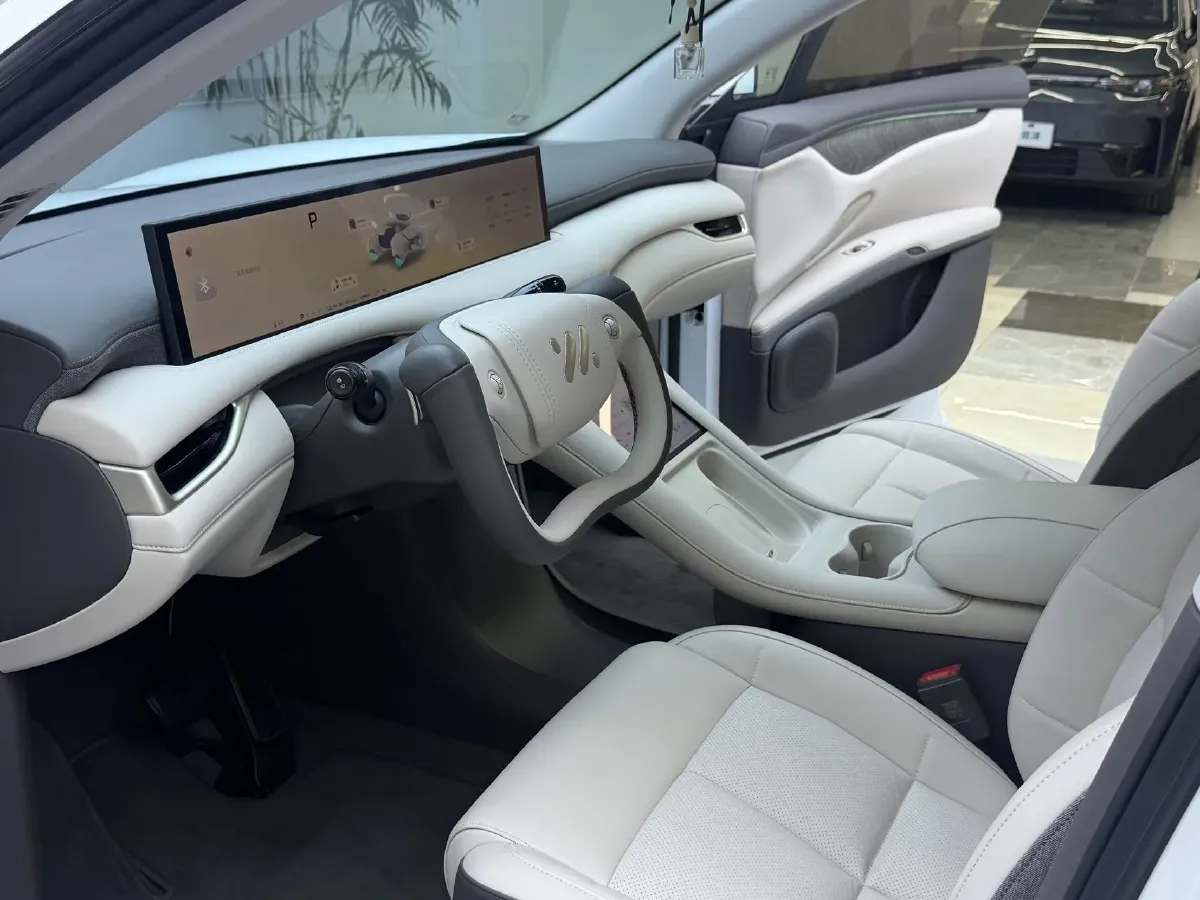 2025 IM LS6 BEV 75KWH,autocango,china used car exporter,china ev exporter,chinese used car exporter,chinese used ev exporter