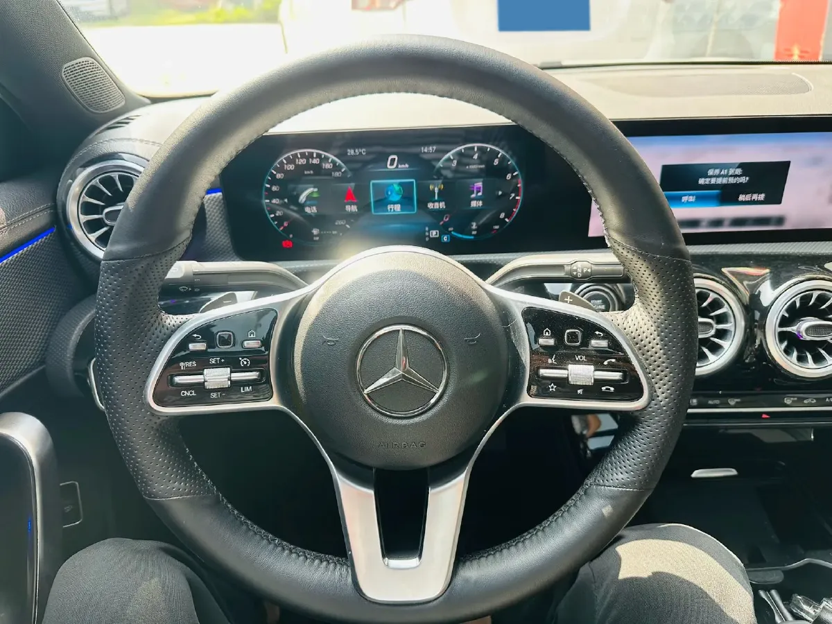 2022 Mercedes-Benz A Class 1.3T 136HP L4 7DCT,autocango,china used car exporter,china ev exporter,chinese used car exporter,chinese used ev exporter