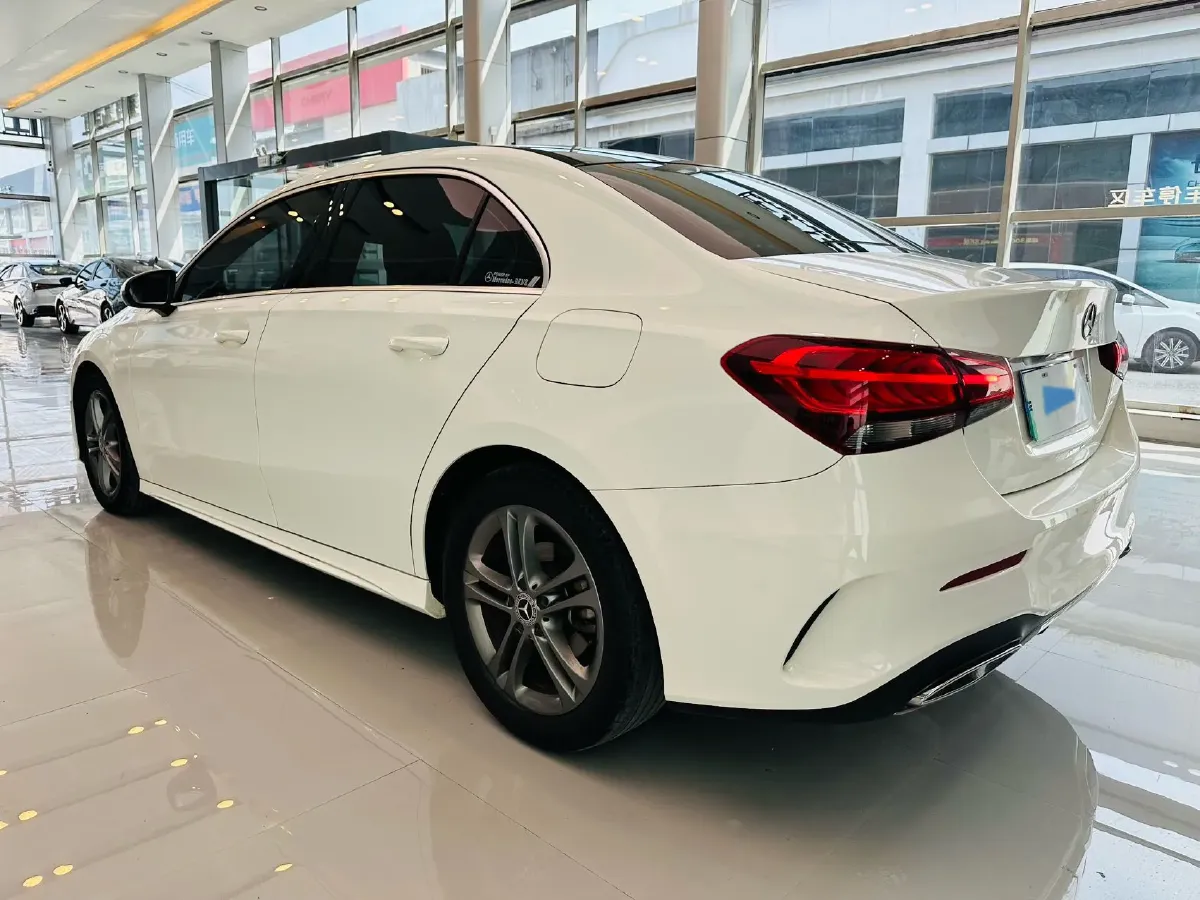 2022 Mercedes-Benz A Class 1.3T 136HP L4 7DCT,autocango,china used car exporter,china ev exporter,chinese used car exporter,chinese used ev exporter
