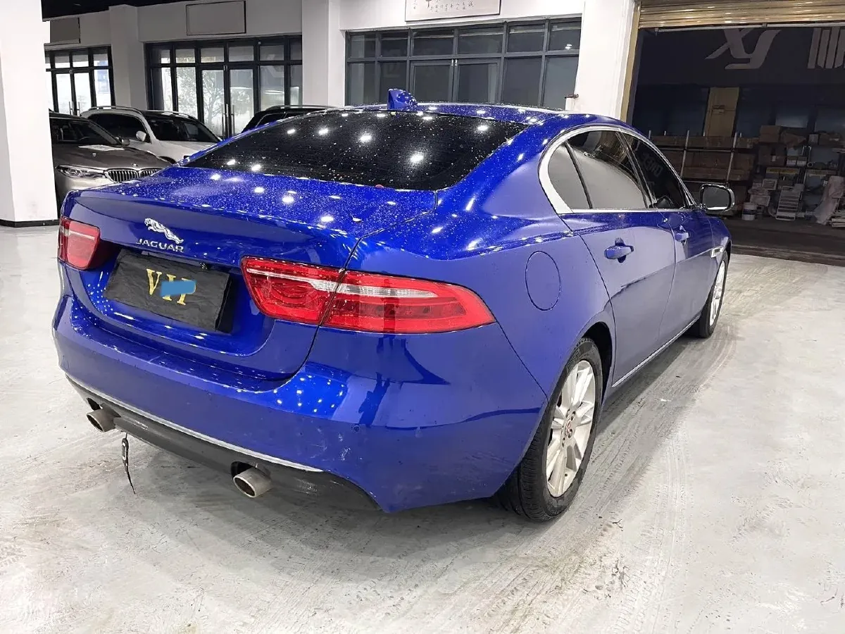 2019 HongQi H7 2.0T 204HP L4 6AT,autocango,china used car exporter,china ev exporter,chinese used car exporter,chinese used ev exporter