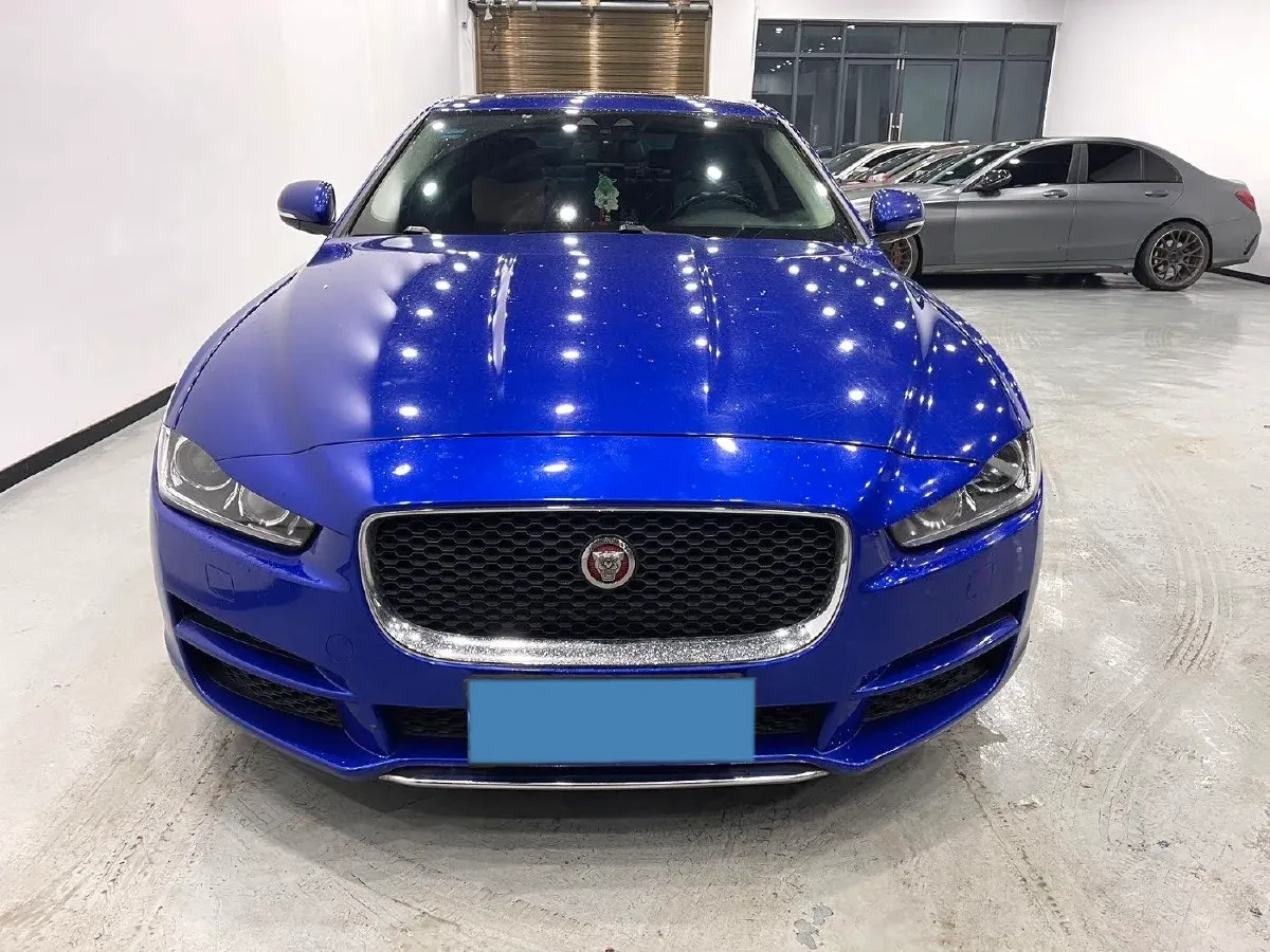 2019 HongQi H7 2.0T 204HP L4 6AT,autocango,china used car exporter,china ev exporter,chinese used car exporter,chinese used ev exporter