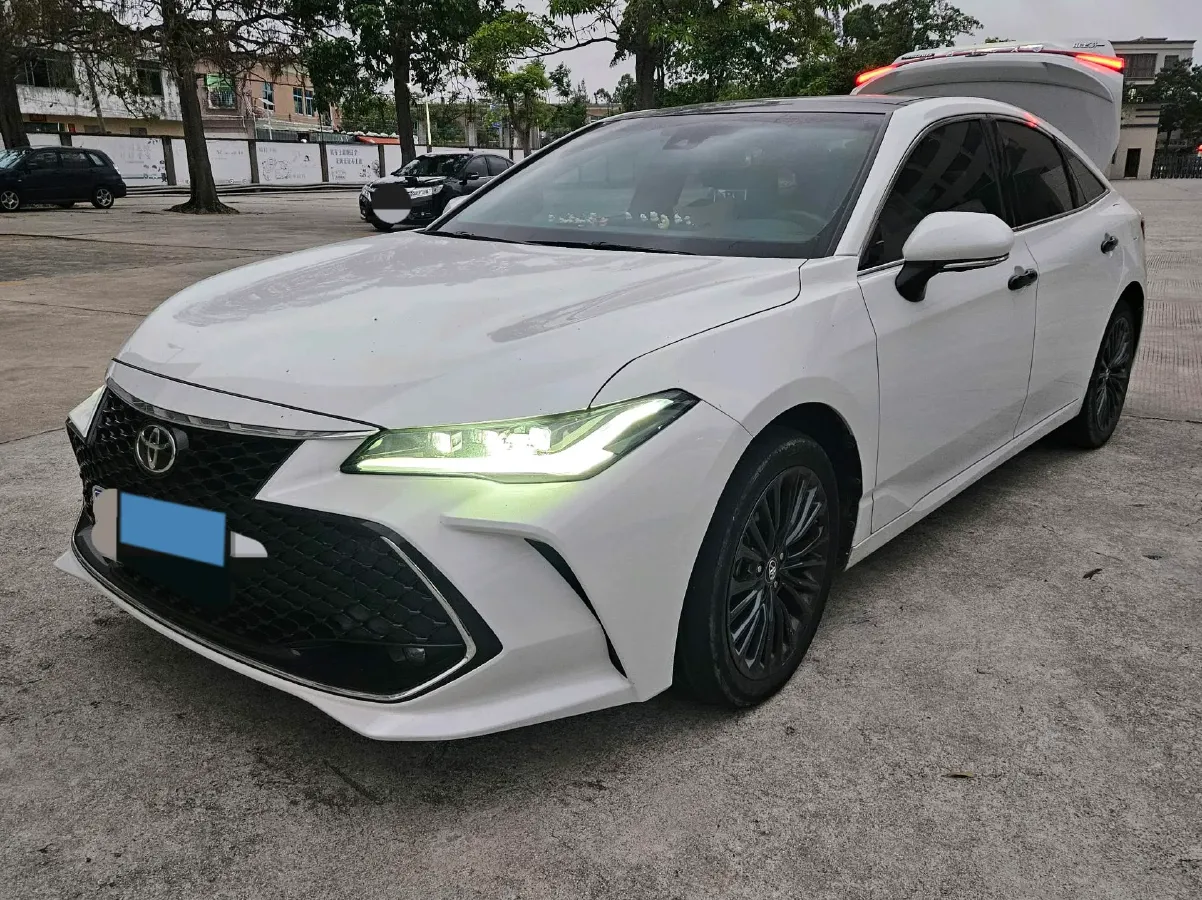 2022 Toyota Avalon 2.5L 209HP L4 8AT,autocango,china used car exporter,china ev exporter,chinese used car exporter,chinese used ev exporter