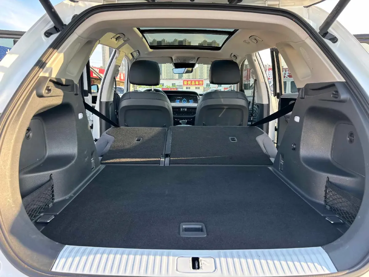 2022 HongQi HS5 2.0T 224HP L4 6AT,autocango,china used car exporter,china ev exporter,chinese used car exporter,chinese used ev exporter