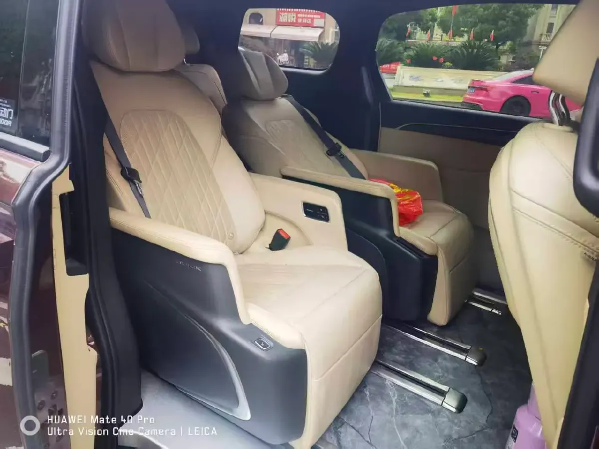 2022 Buick GL8 2.0T 237HP L4 9AT,autocango,china used car exporter,china ev exporter,chinese used car exporter,chinese used ev exporter