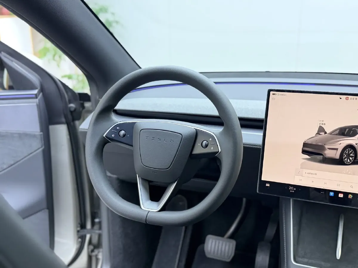 2025 Tesla Model Y L BEV,autocango,china used car exporter,china ev exporter,chinese used car exporter,chinese used ev exporter