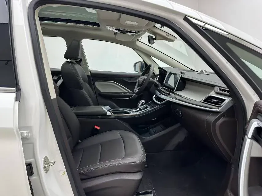 2021 Geely JiaJi 1.8T 184HP L4 7DCT,autocango,china used car exporter,china ev exporter,chinese used car exporter,chinese used ev exporter