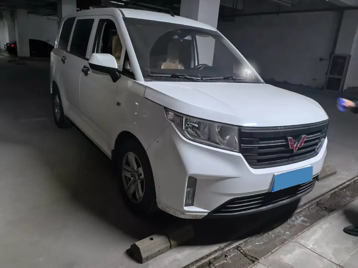 2019 Venucia M50V 1.5L 112HP L4 5MT,autocango,china used car exporter,china ev exporter,chinese used car exporter,chinese used ev exporter