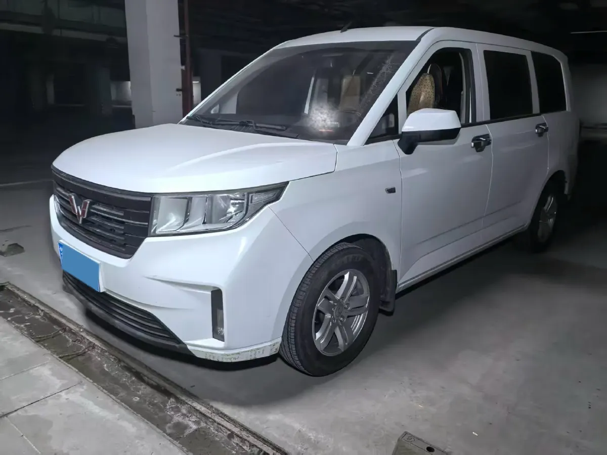 2019 Venucia M50V 1.5L 112HP L4 5MT,autocango,china used car exporter,china ev exporter,chinese used car exporter,chinese used ev exporter