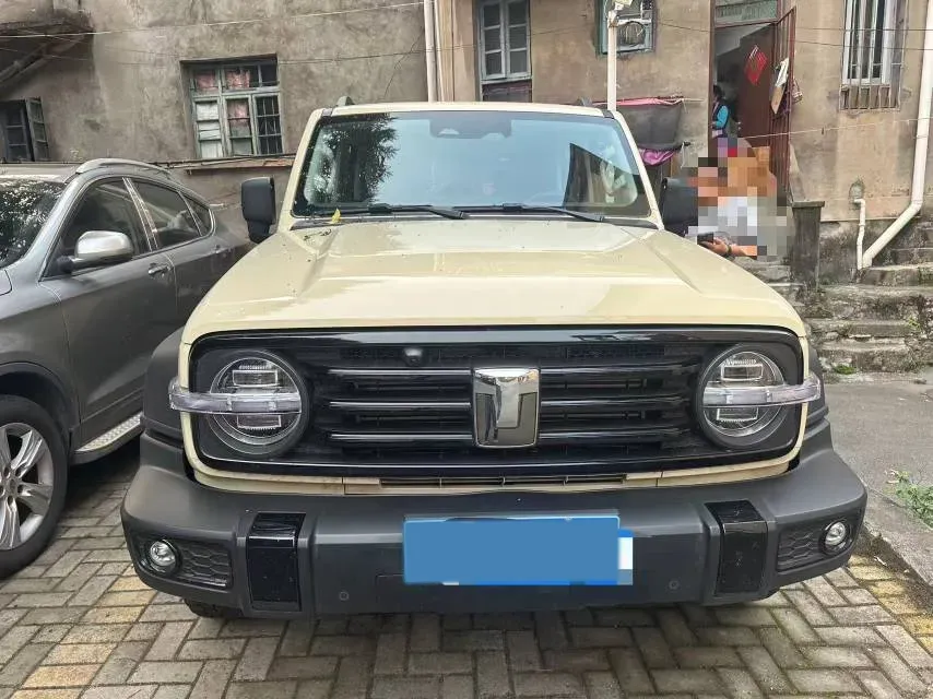 2025 Tank 300 2.0T 227HP L4 9AT,autocango,china used car exporter,china ev exporter,chinese used car exporter,chinese used ev exporter