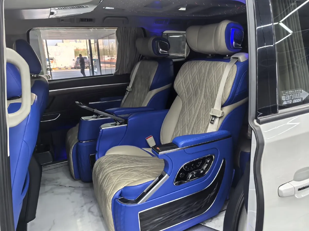 2023 GAC Trumpchi M8 2.0T 252HP L4 8AT,autocango,china used car exporter,china ev exporter,chinese used car exporter,chinese used ev exporter