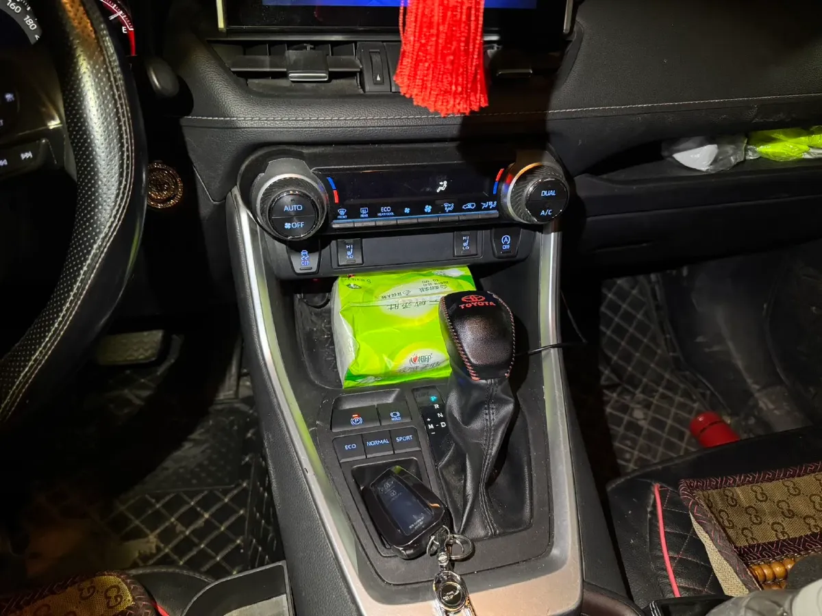 2022 Toyota RAV4 2.0L 171HP L4 CVT,autocango,china used car exporter,china ev exporter,chinese used car exporter,chinese used ev exporter