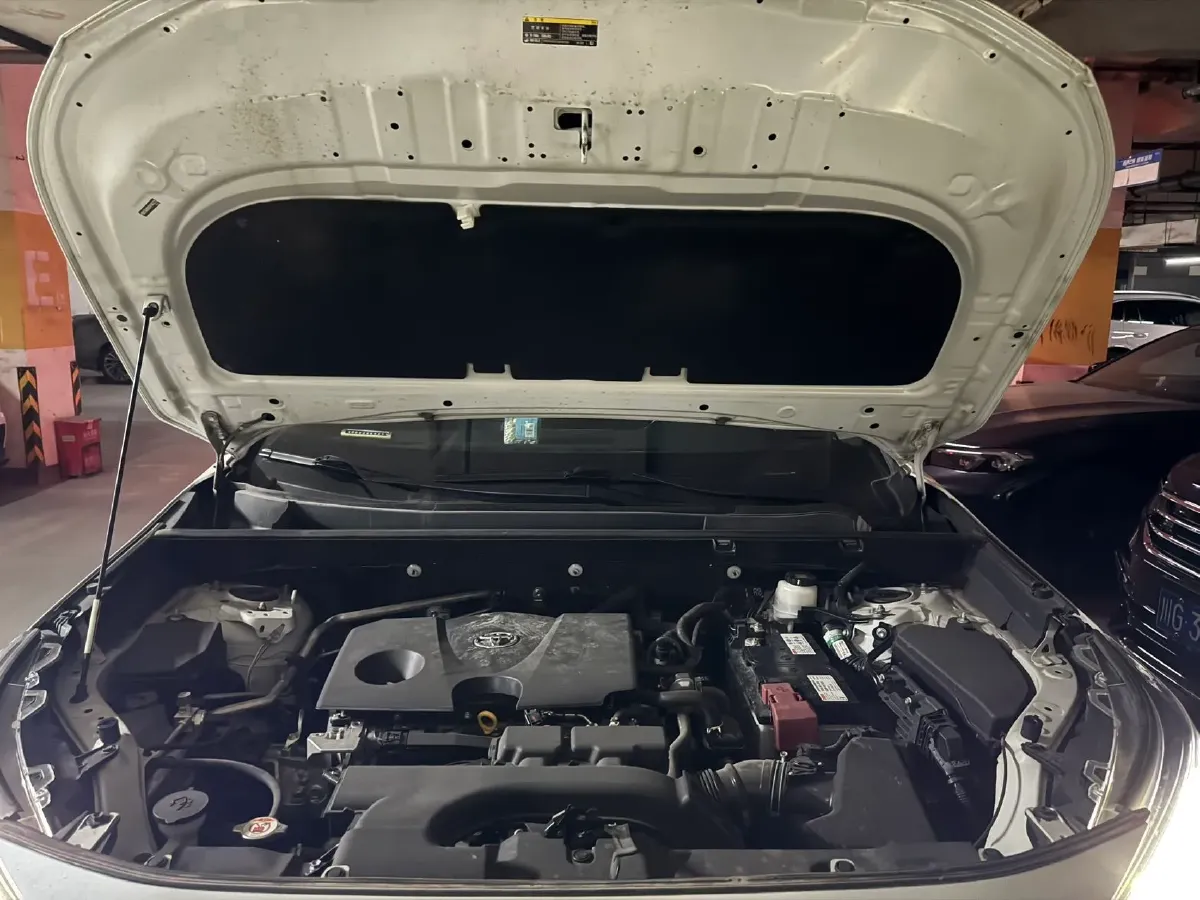 2022 Toyota RAV4 2.0L 171HP L4 CVT,autocango,china used car exporter,china ev exporter,chinese used car exporter,chinese used ev exporter