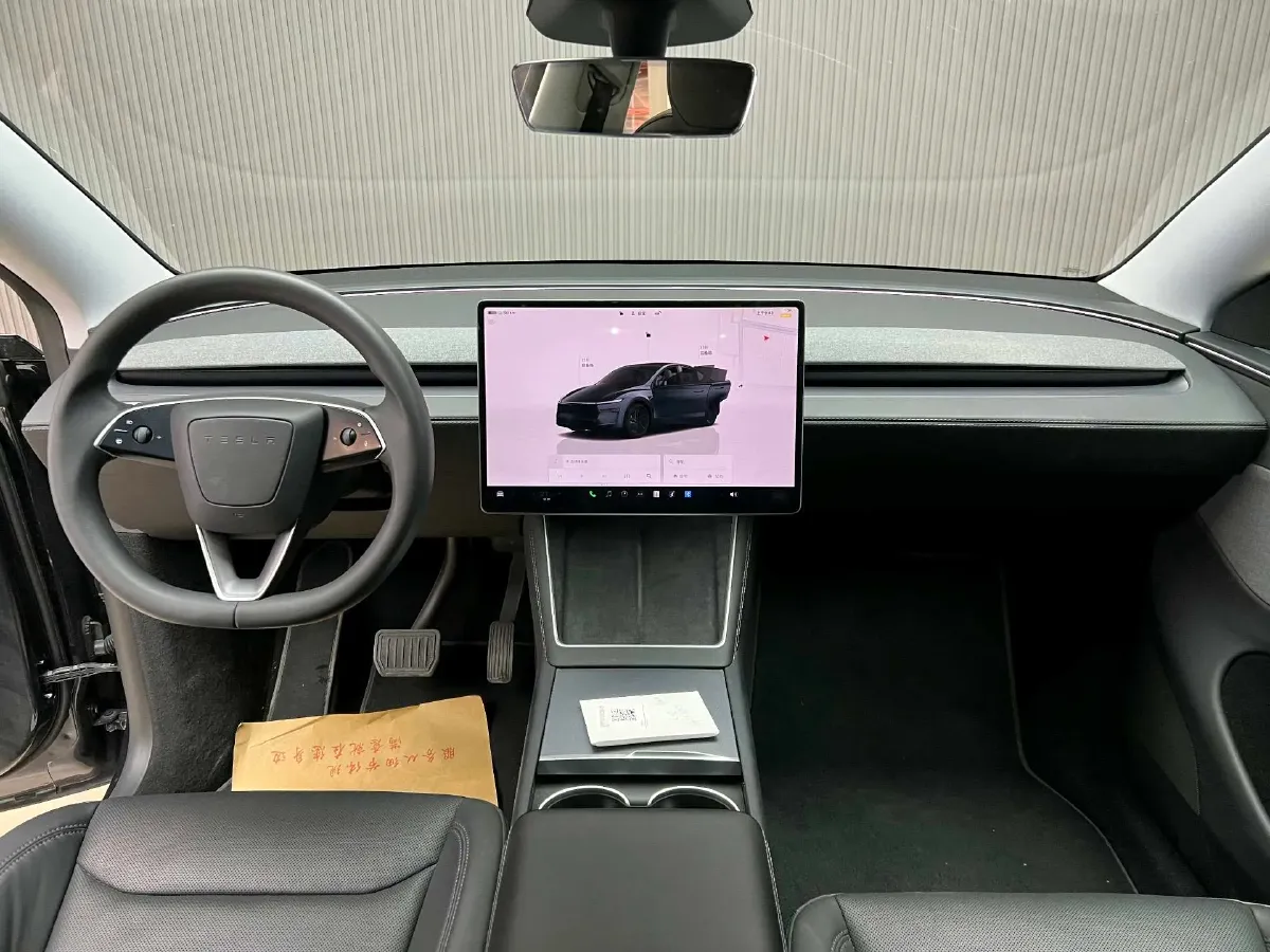 2025 Tesla Model Y BEV 62.5KWH,autocango,china used car exporter,china ev exporter,chinese used car exporter,chinese used ev exporter
