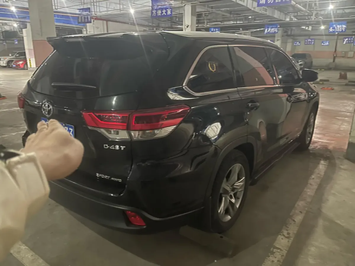 2021 Toyota Highlander 2.0T 220HP L4 6AT,autocango,china used car exporter,china ev exporter,chinese used car exporter,chinese used ev exporter