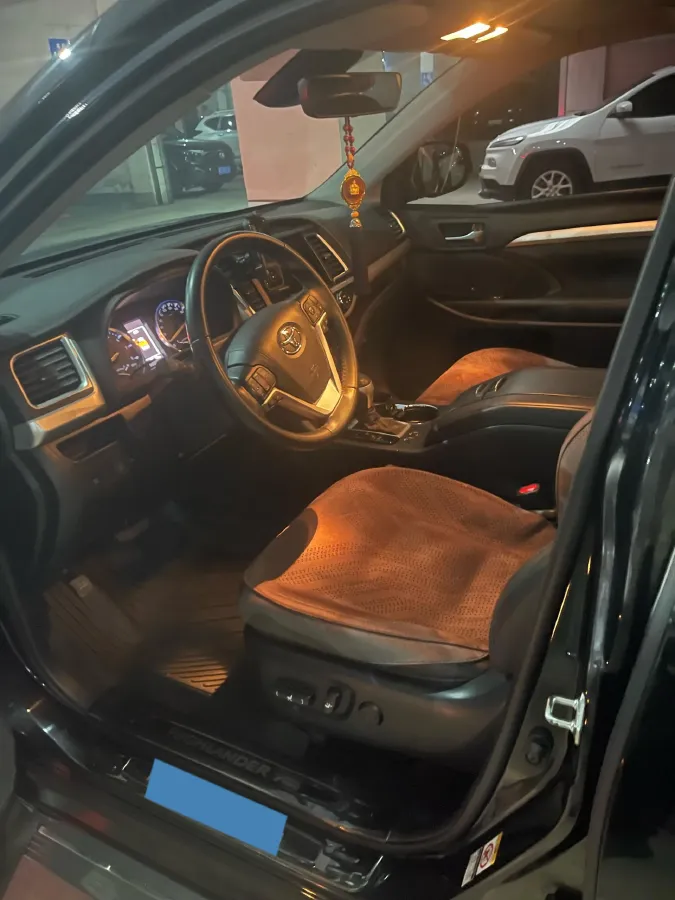 2021 Toyota Highlander 2.0T 220HP L4 6AT,autocango,china used car exporter,china ev exporter,chinese used car exporter,chinese used ev exporter