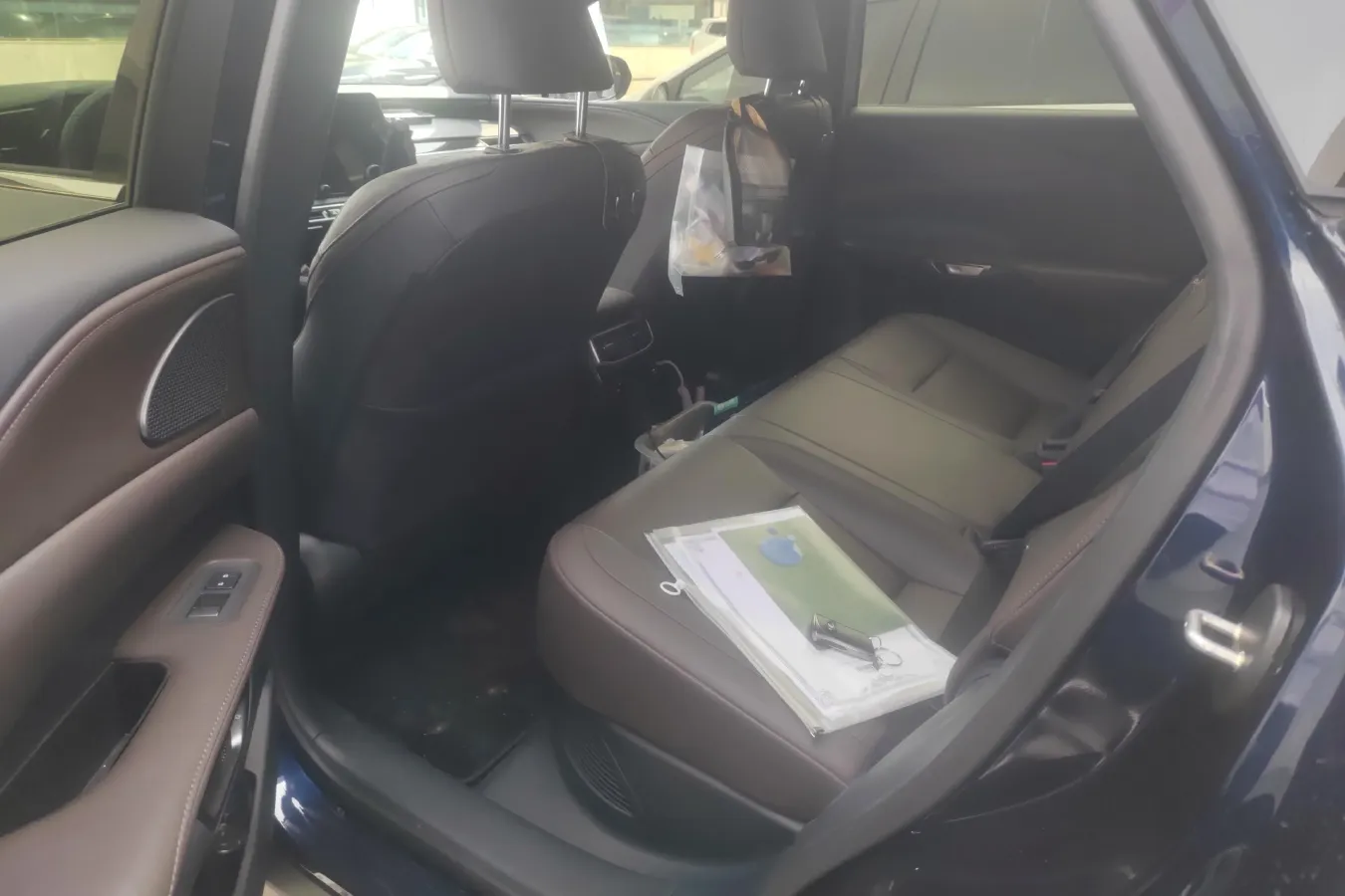 2023 Lexus RX 2.5L 189HP L4 E-CVT Hybrid,autocango,china used car exporter,china ev exporter,chinese used car exporter,chinese used ev exporter