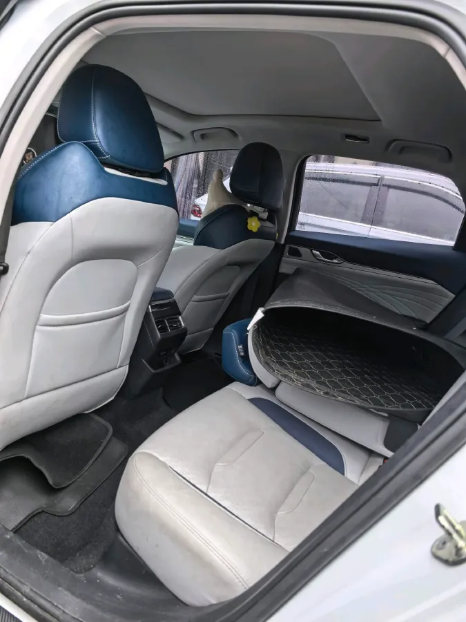 2021 Geely Preface 2.0T 190HP L4 7DCT,autocango,china used car exporter,china ev exporter,chinese used car exporter,chinese used ev exporter