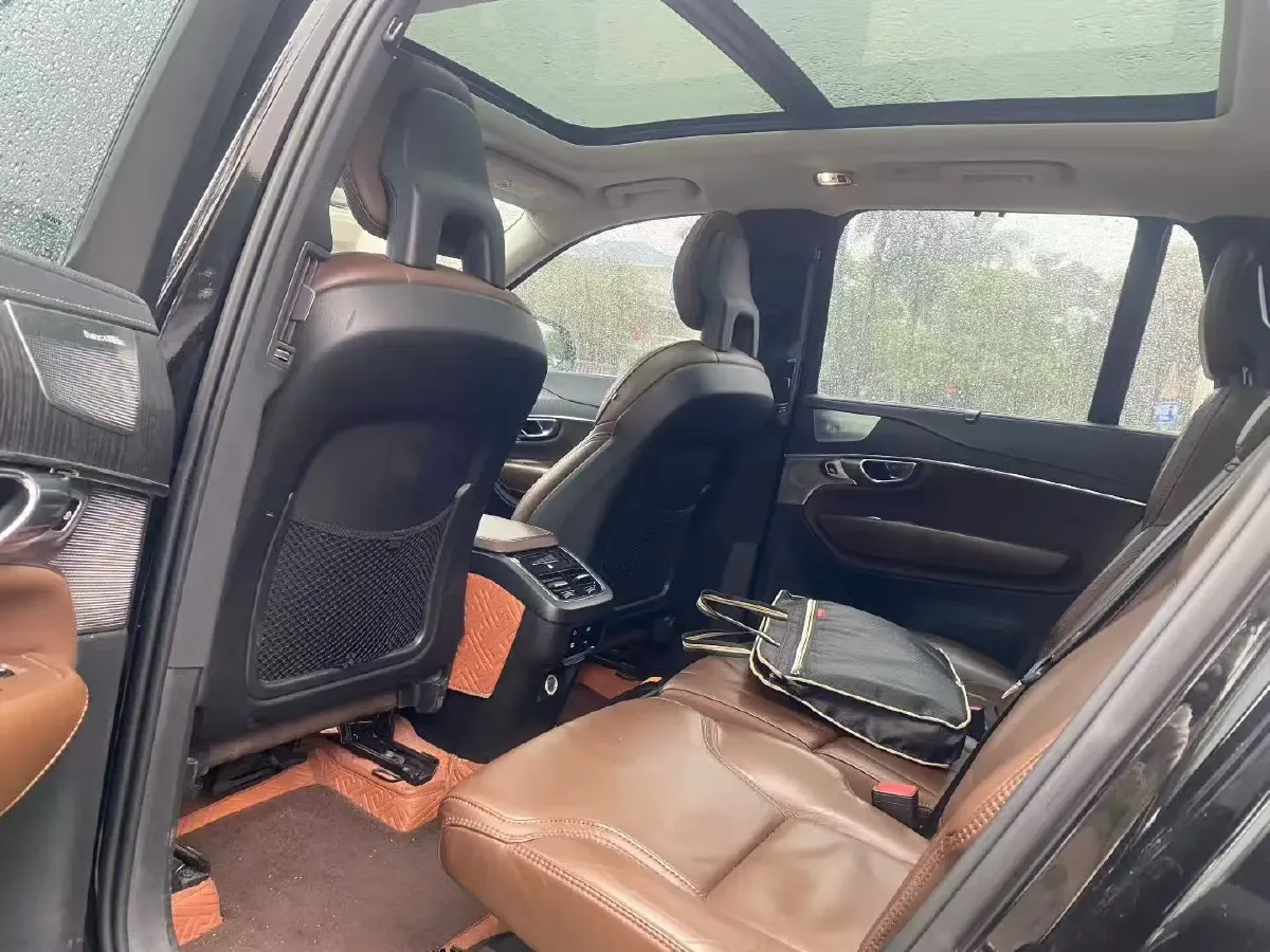 2020 Volvo XC90 2.0T 310HP L4 8AT,autocango,china used car exporter,china ev exporter,chinese used car exporter,chinese used ev exporter