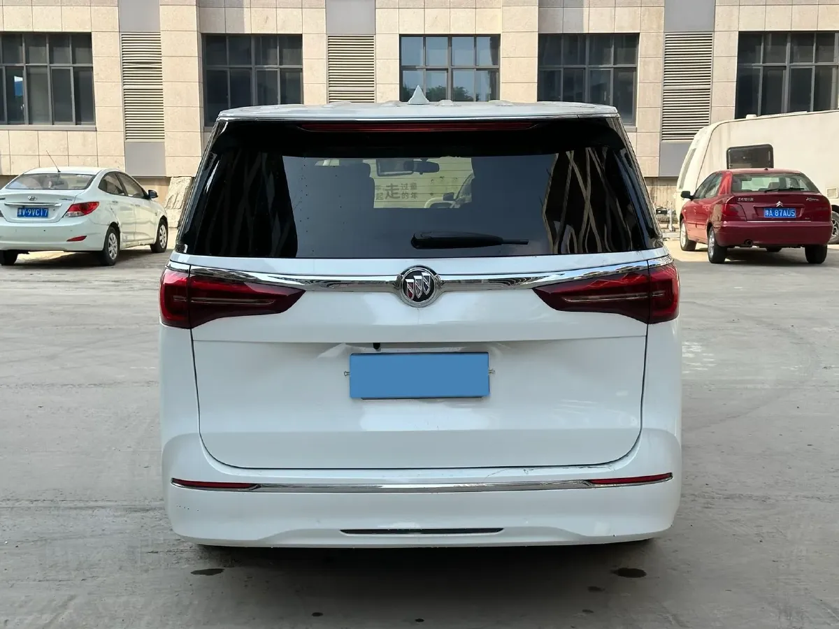 2022 Buick GL8 2.0T 237HP L4 9AT,autocango,china used car exporter,china ev exporter,chinese used car exporter,chinese used ev exporter