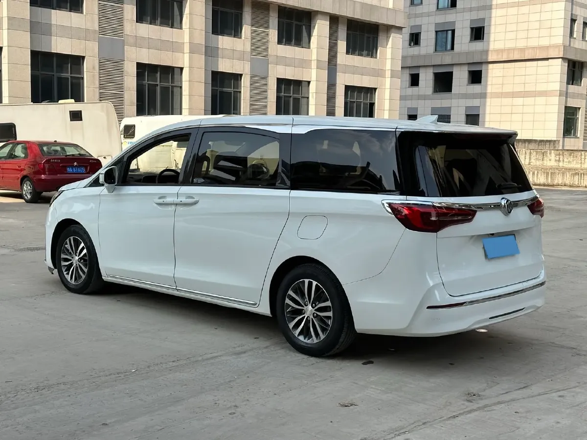 2022 Buick GL8 2.0T 237HP L4 9AT,autocango,china used car exporter,china ev exporter,chinese used car exporter,chinese used ev exporter