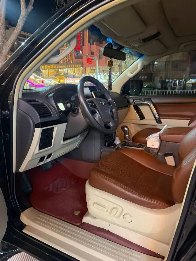 2019 Land Rover Range Rover Velar 2.0T 300HP L4 8AT,autocango,china used car exporter,china ev exporter,chinese used car exporter,chinese used ev exporter