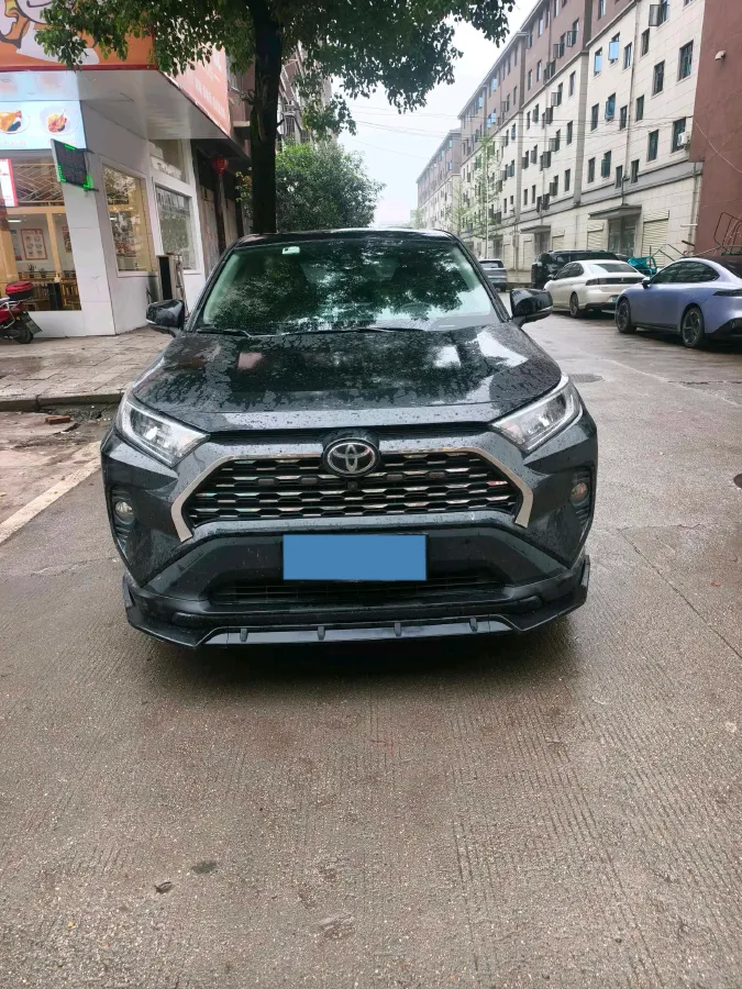 2022 Toyota RAV4 2.0L 171HP L4 CVT,autocango,china used car exporter,china ev exporter,chinese used car exporter,chinese used ev exporter