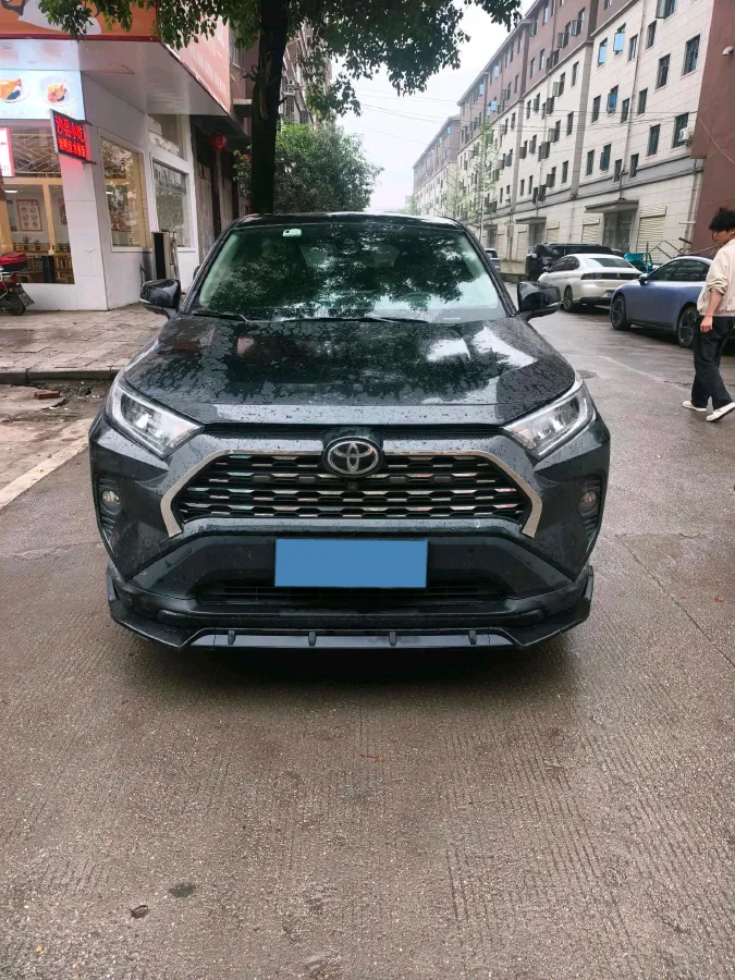 2022 Toyota RAV4 2.0L 171HP L4 CVT,autocango,china used car exporter,china ev exporter,chinese used car exporter,chinese used ev exporter