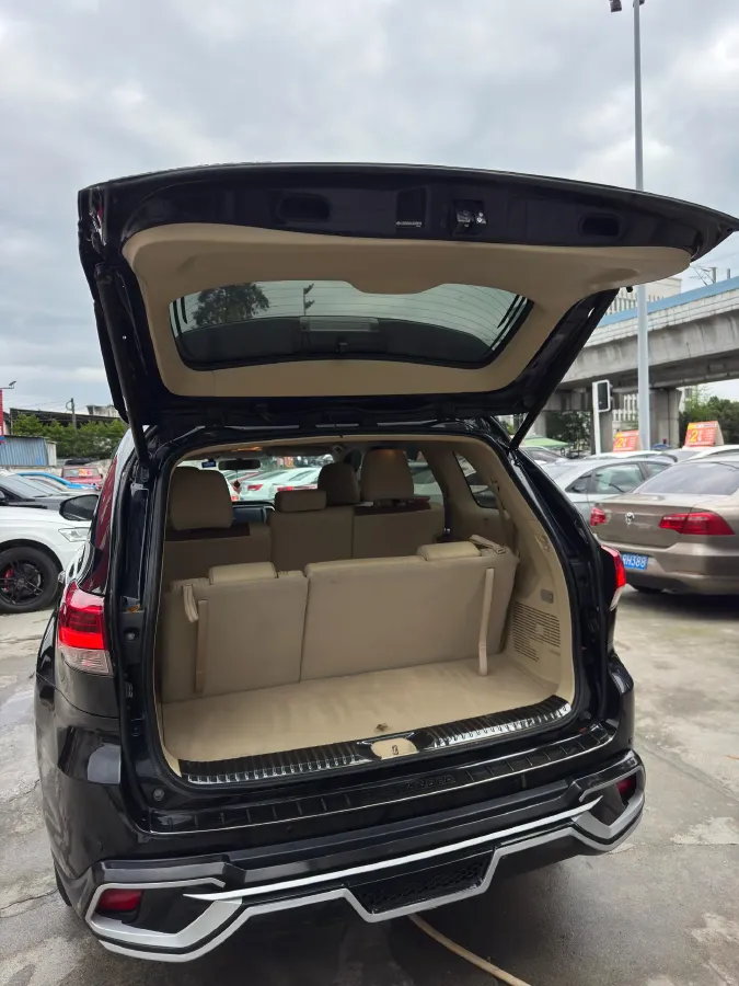 2018 Toyota Highlander 2.0T 220HP L4 6AT,autocango,china used car exporter,china ev exporter,chinese used car exporter,chinese used ev exporter