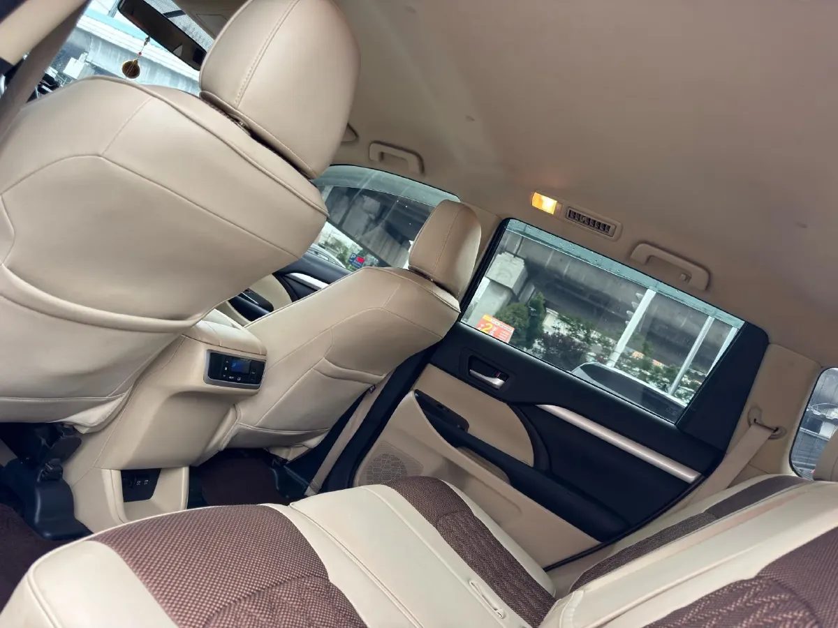 2018 Toyota Highlander 2.0T 220HP L4 6AT,autocango,china used car exporter,china ev exporter,chinese used car exporter,chinese used ev exporter