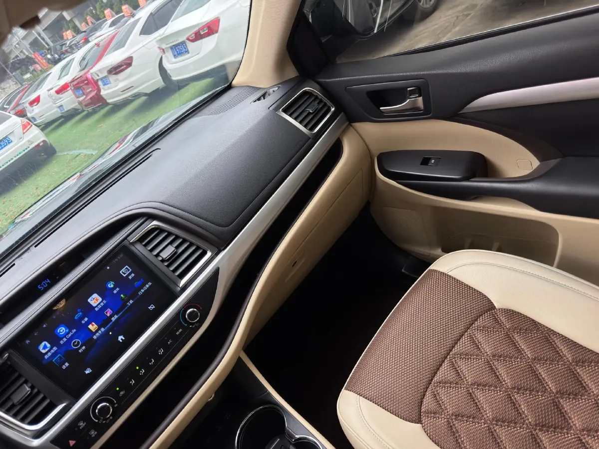 2018 Toyota Highlander 2.0T 220HP L4 6AT,autocango,china used car exporter,china ev exporter,chinese used car exporter,chinese used ev exporter