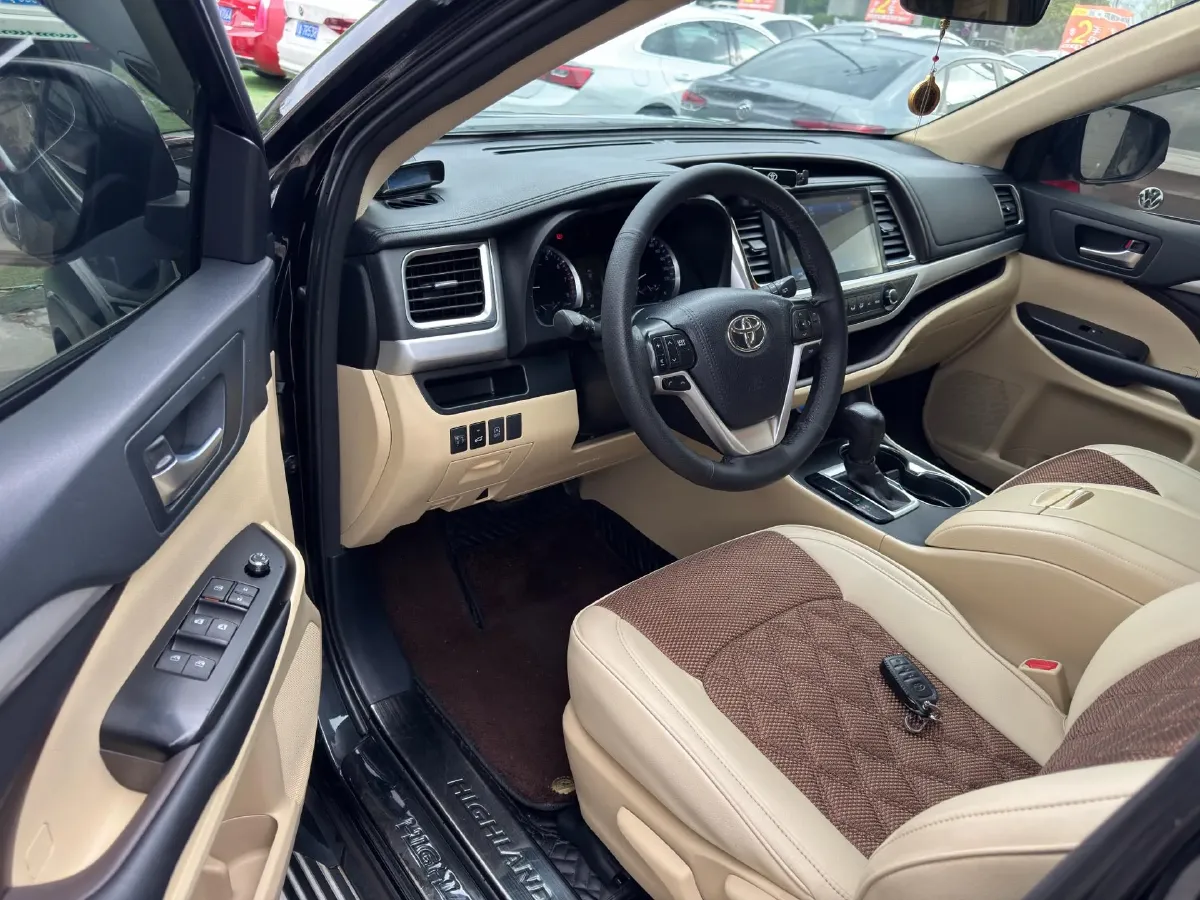 2018 Toyota Highlander 2.0T 220HP L4 6AT,autocango,china used car exporter,china ev exporter,chinese used car exporter,chinese used ev exporter