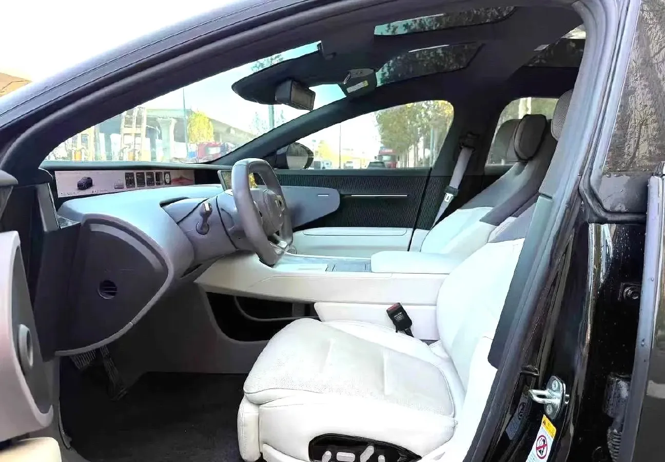 2025 Avatr 12 1.5T 156HP L4 REEV 39.05KWH,autocango,china used car exporter,china ev exporter,chinese used car exporter,chinese used ev exporter