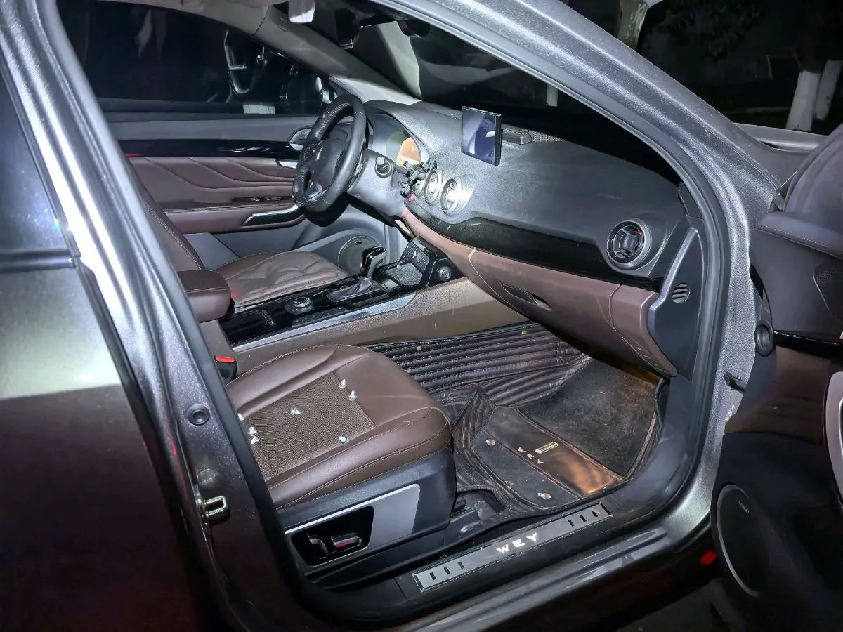 2017 WEY VV7 2.0T 234HP L4 7DCT,autocango,china used car exporter,china ev exporter,chinese used car exporter,chinese used ev exporter