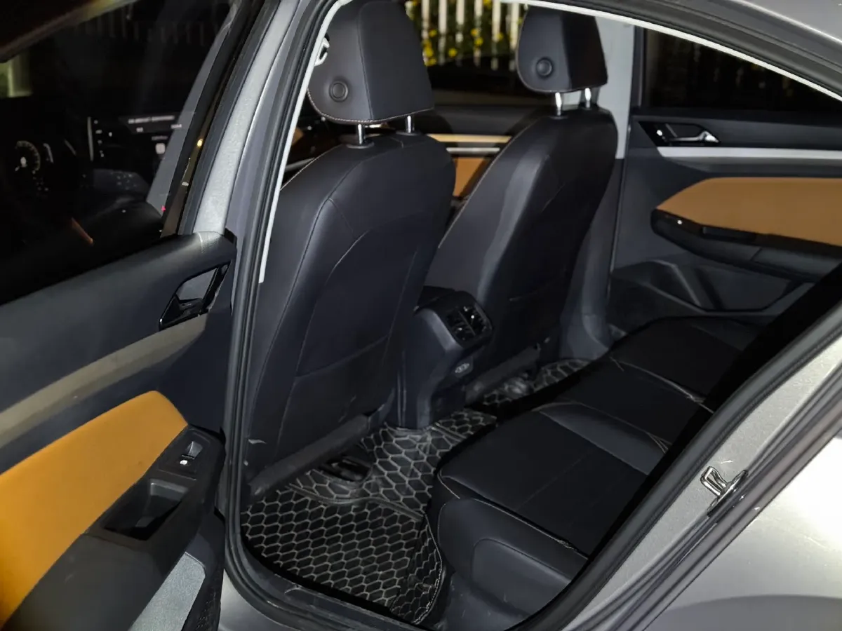 2023 Volkswagen Bora 1.2T 116HP L4 7DCT,autocango,china used car exporter,china ev exporter,chinese used car exporter,chinese used ev exporter