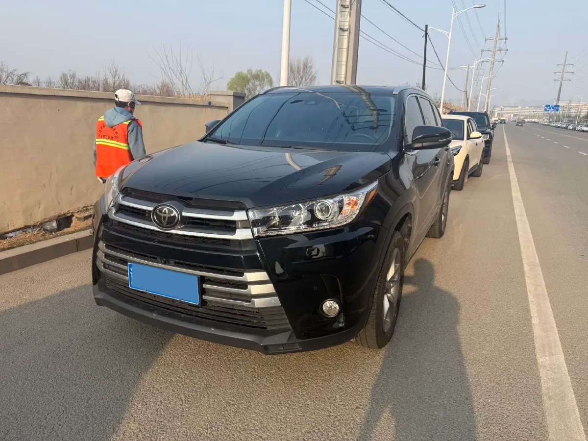 2019 HanTeng V7 1.5T 156HP L4 6AT,autocango,china used car exporter,china ev exporter,chinese used car exporter,chinese used ev exporter